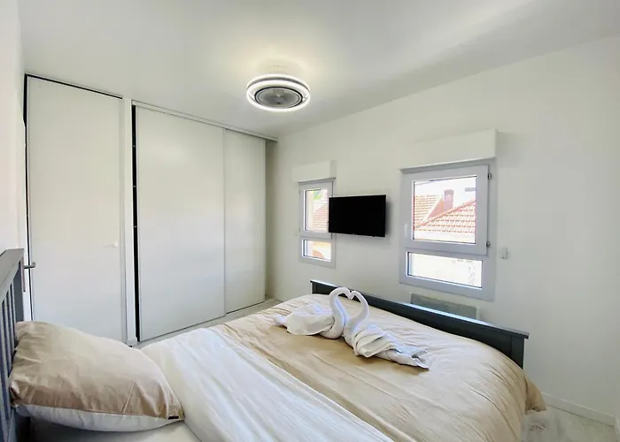 Situation Exceptionnelle Proche Plage, Menage Et Draps Compris アパート